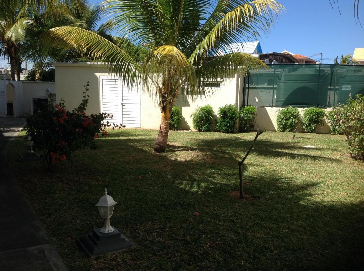 Lovely Apartment In Flic En Flac, Close To The Beach And All Amenities. Екстериор снимка