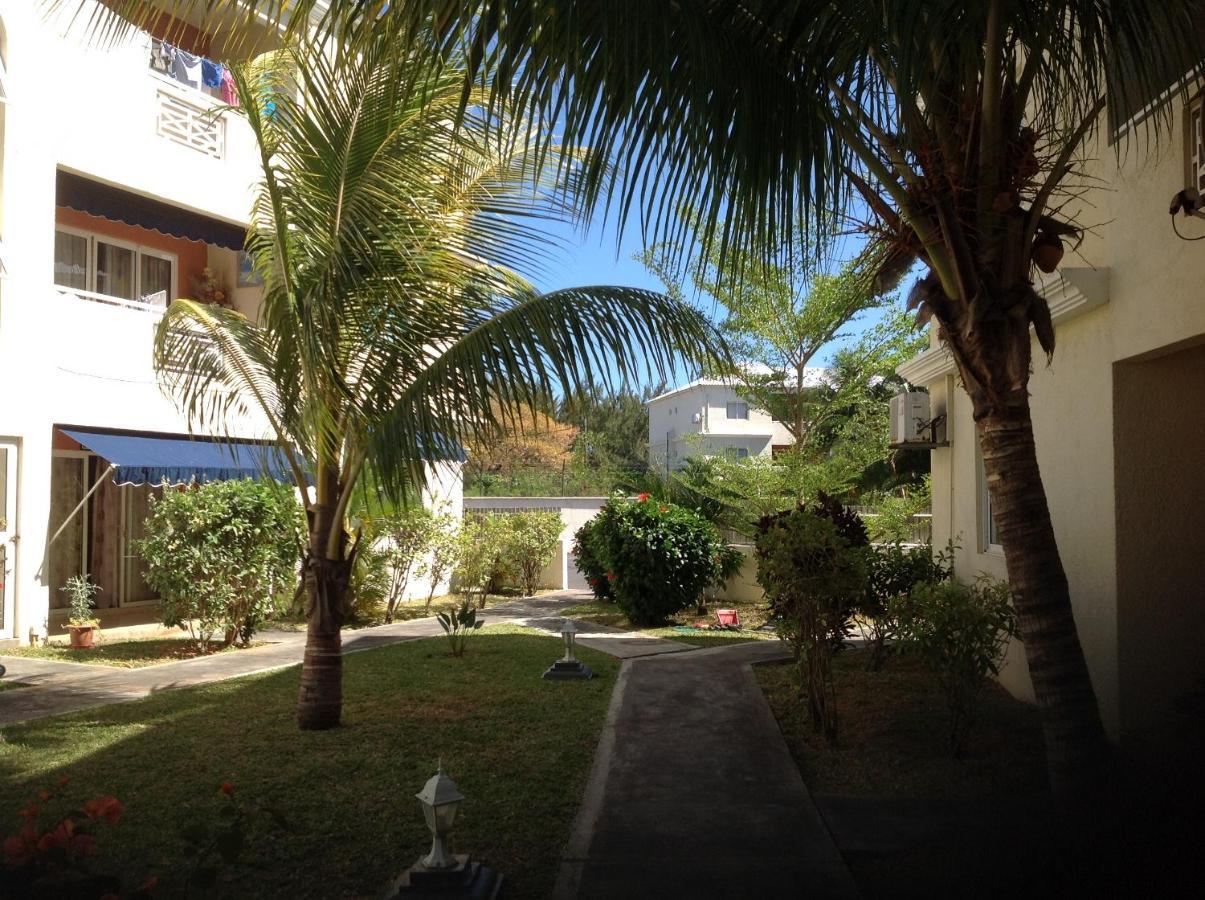 Lovely Apartment In Flic En Flac, Close To The Beach And All Amenities. Екстериор снимка
