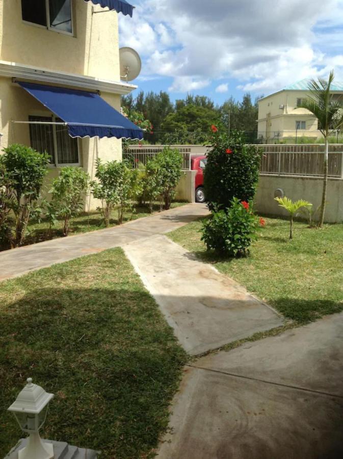 Lovely Apartment In Flic En Flac, Close To The Beach And All Amenities. Екстериор снимка