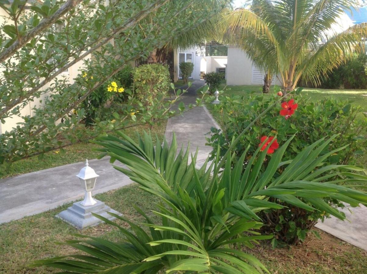 Lovely Apartment In Flic En Flac, Close To The Beach And All Amenities. Екстериор снимка
